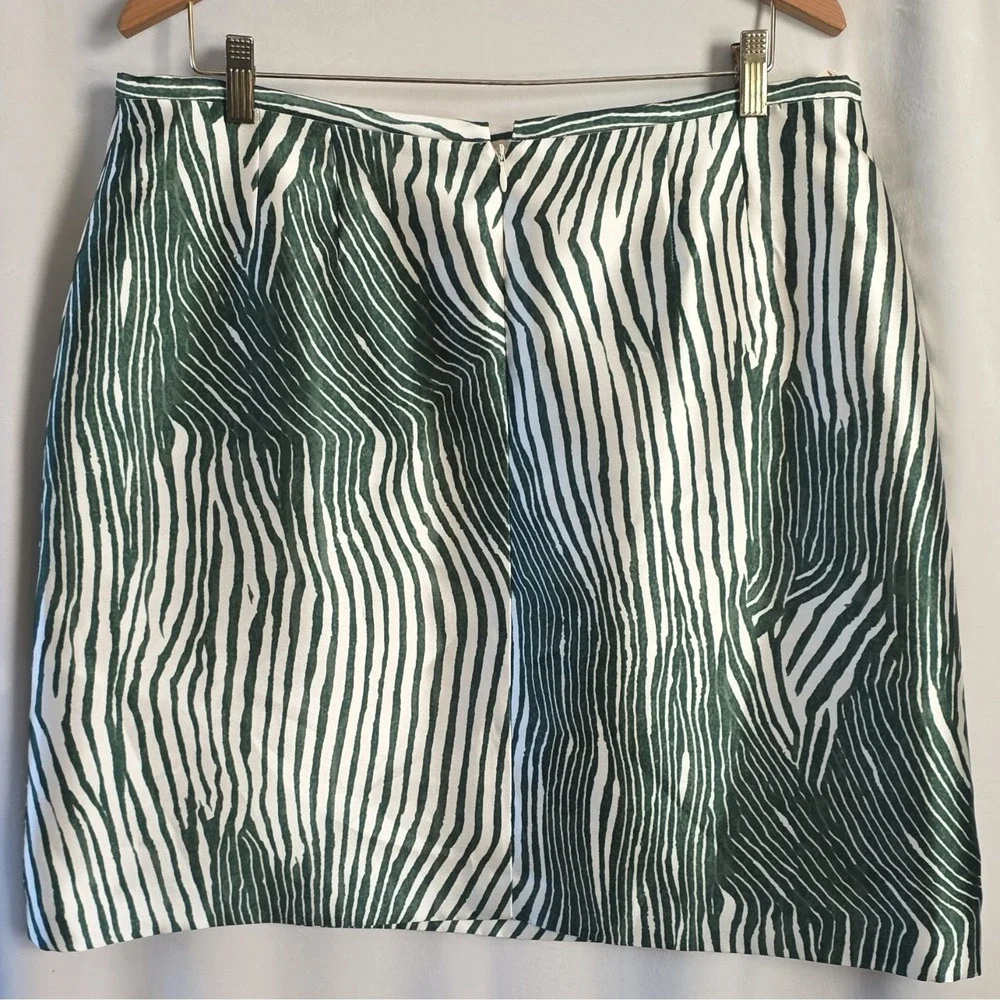 Preston & York Green & White Animal Print Lined Satin Pencil Skirt Size 16